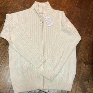Cream sweater new small